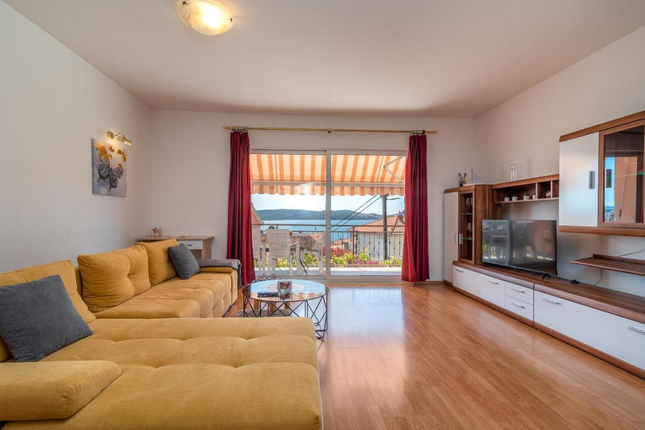 Comfortable Apartment Near The Sea Trogir Zewnętrze zdjęcie