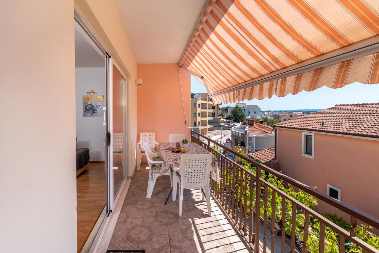 Comfortable Apartment Near The Sea Trogir Zewnętrze zdjęcie