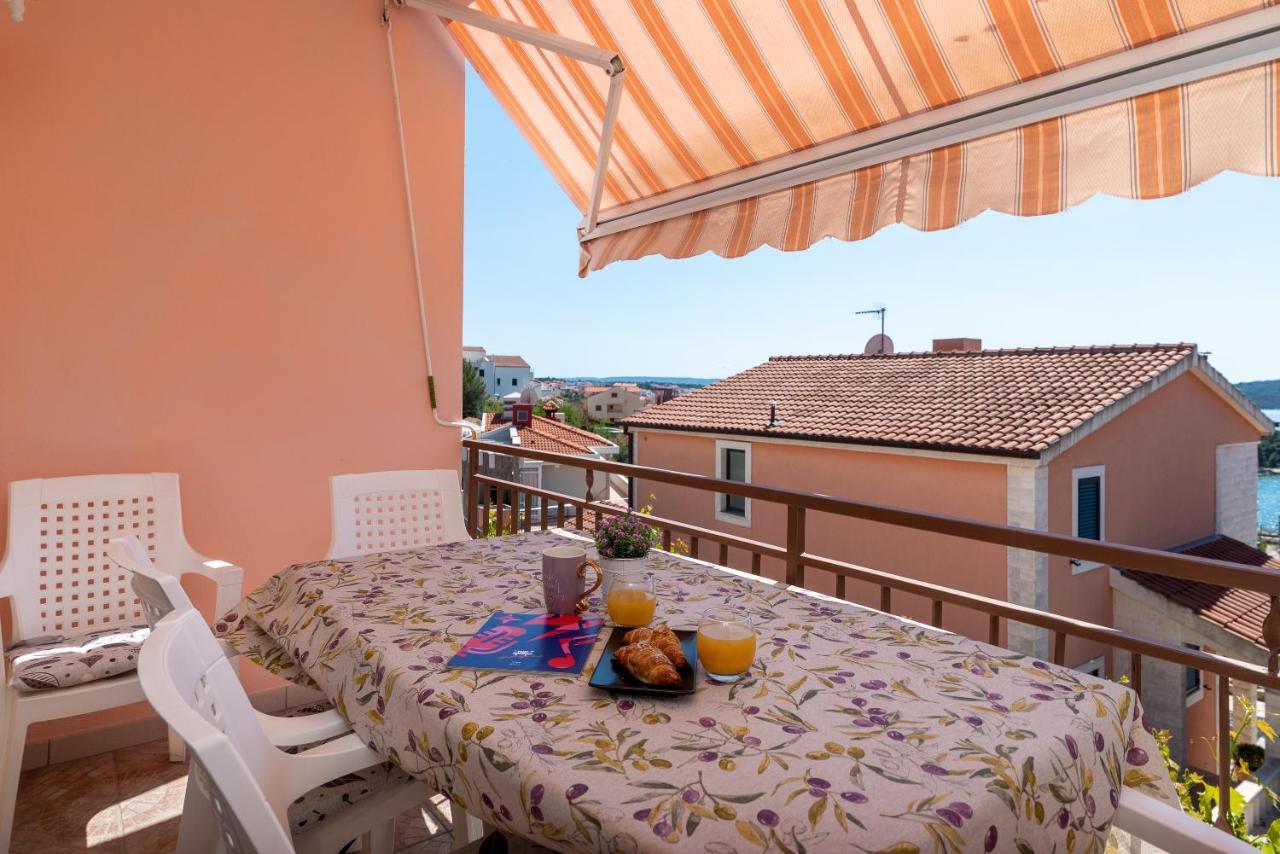 Comfortable Apartment Near The Sea Trogir Zewnętrze zdjęcie