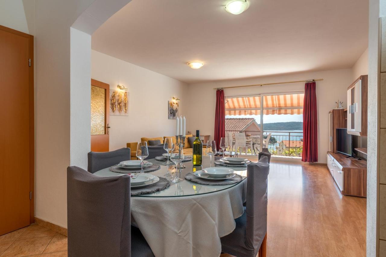 Comfortable Apartment Near The Sea Trogir Zewnętrze zdjęcie