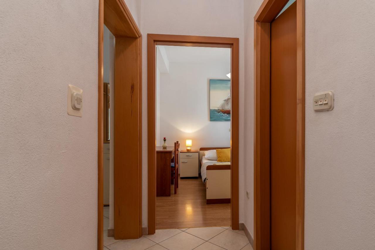 Comfortable Apartment Near The Sea Trogir Zewnętrze zdjęcie