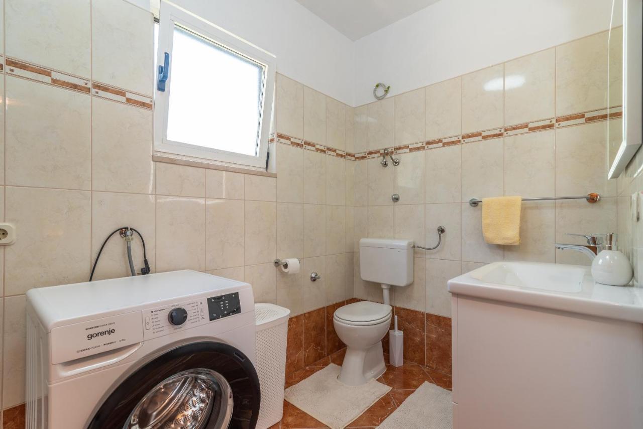 Comfortable Apartment Near The Sea Trogir Zewnętrze zdjęcie